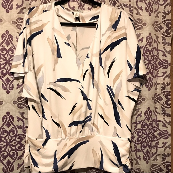 White House Black Market Tops - WHBM womens size XL print top